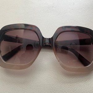 Tahari Oversized Brown Ombre Summer Gradient Sunglasses
